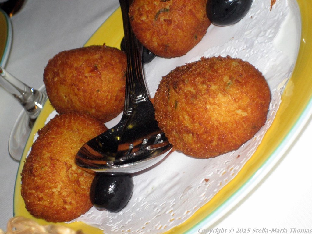ESPACO LISBOA, COD CAKES 003 ESPACO LISBOA, COD CAKES 003