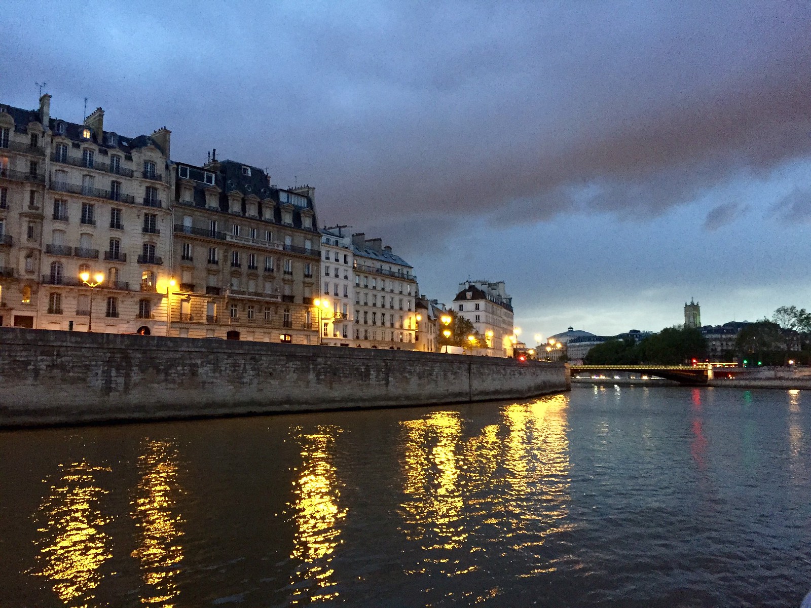 Urban Scene_A Li_Paris, France